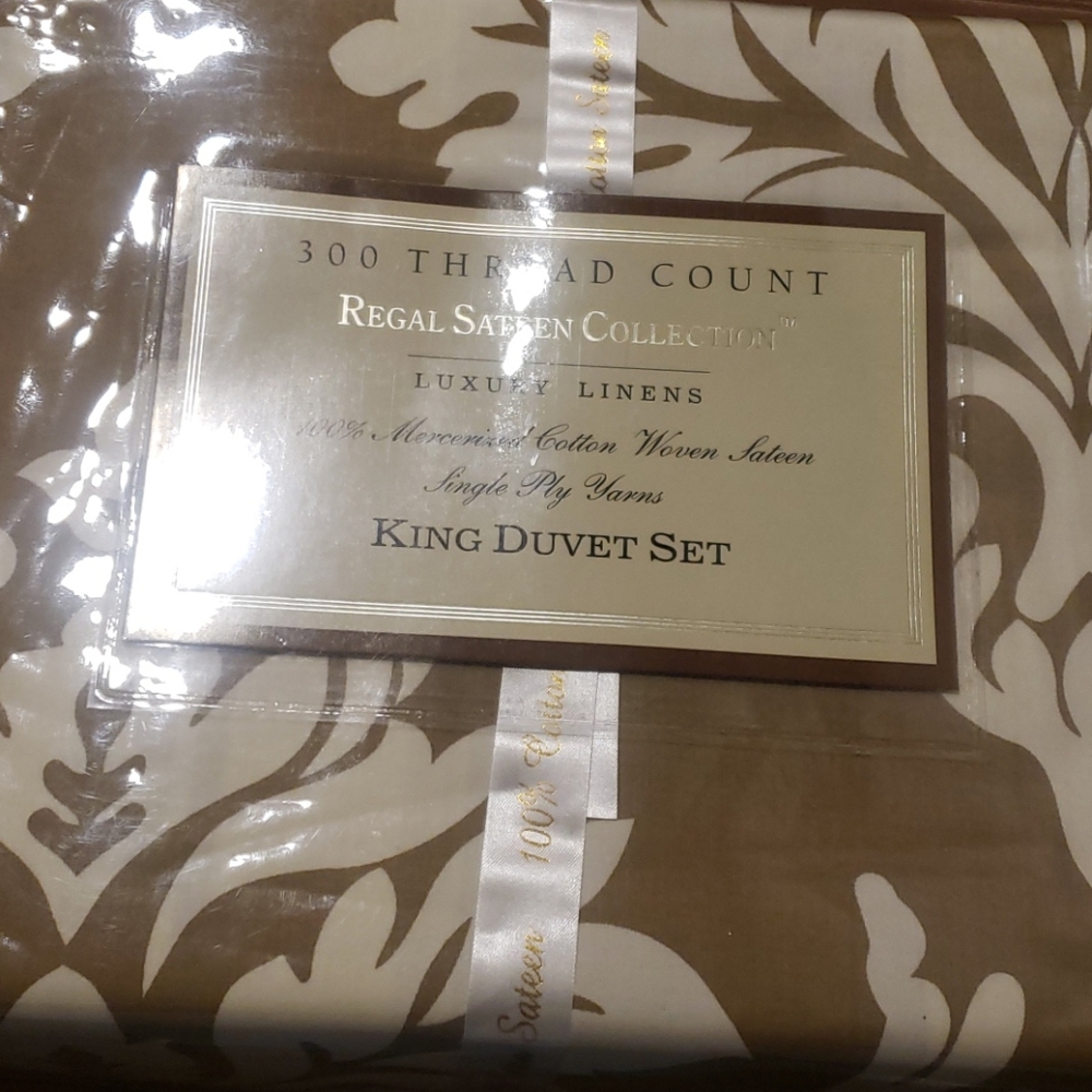 King Duvet and Shams
